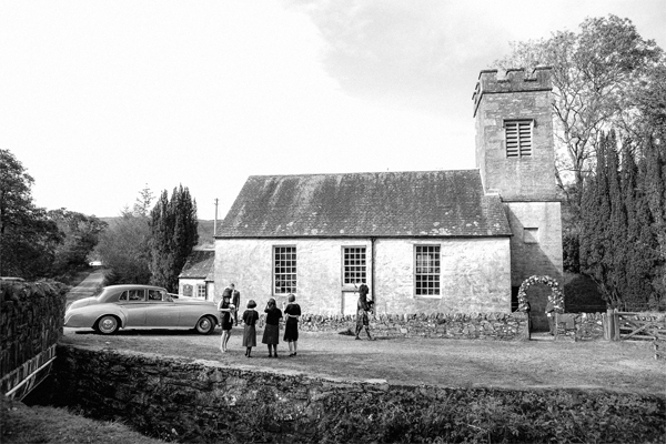 bride arriving at church 