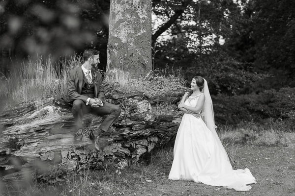 newlyweds in forest on photo session fotogenic of scotland