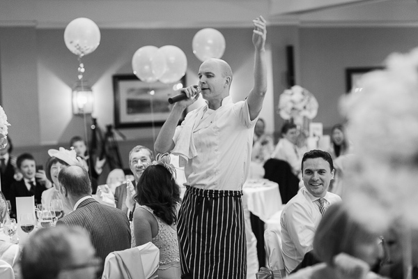 singing waiter starting