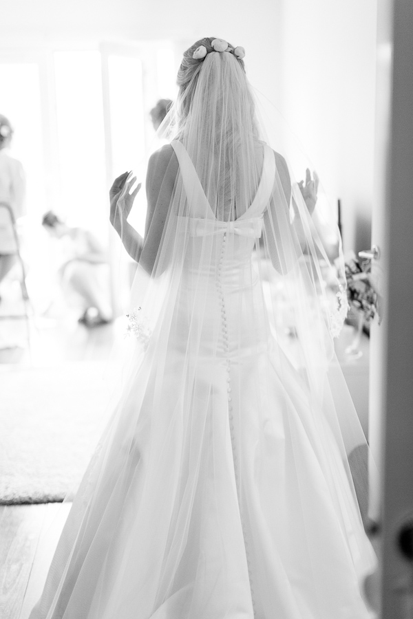 back of the wedding dress glasgow