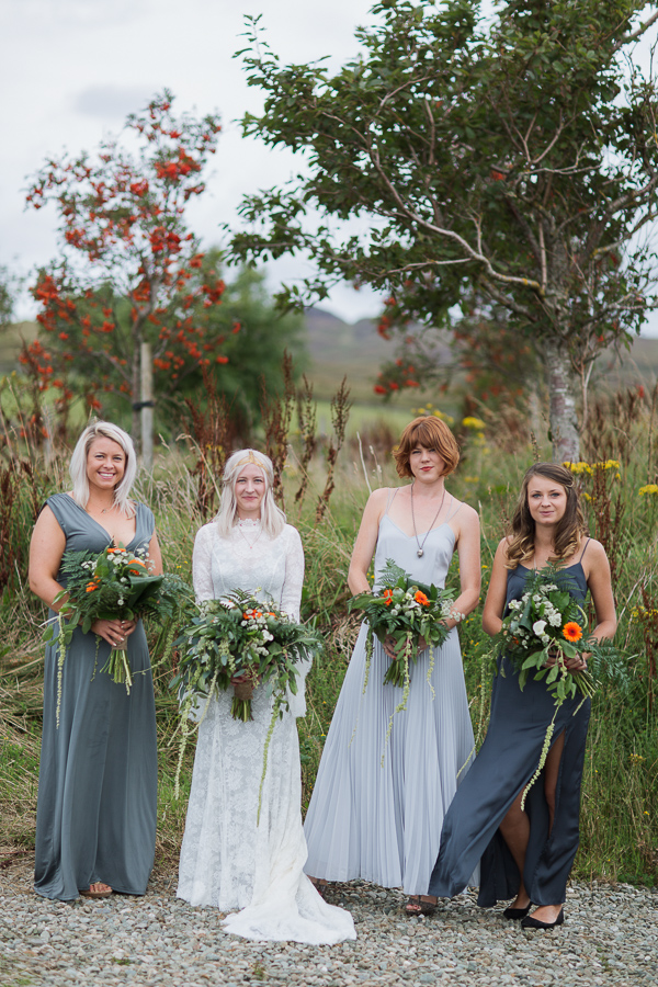 wedding photography prices glasgow bridesmates and bride 