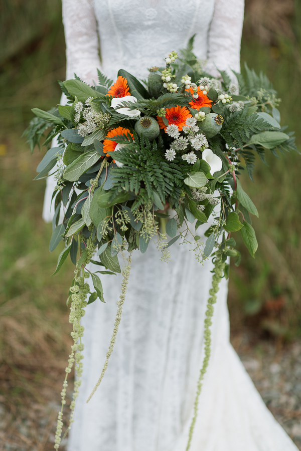 oversized wedding flowers by fotogenic of scotland