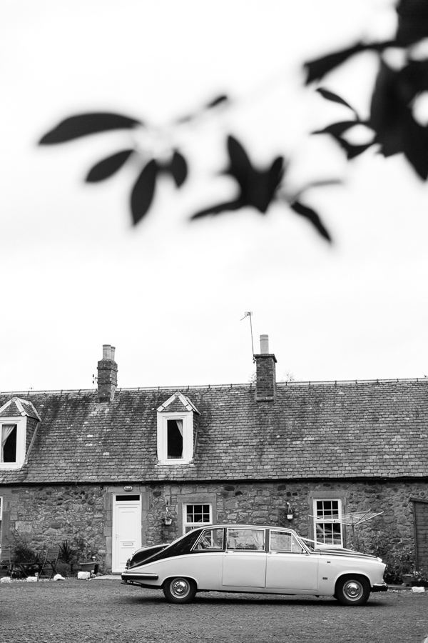 vintage wedding car for bridesmates