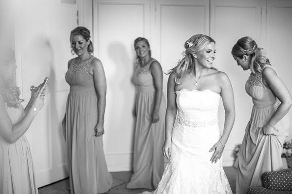 bride and bridesmates 