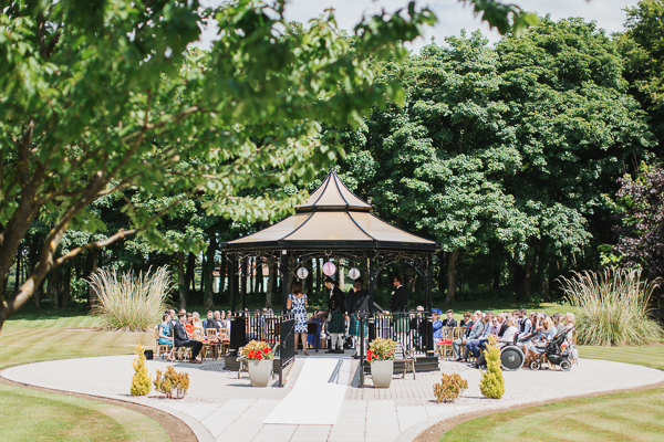 wedding photos lochgreen hotel outside ceremony
