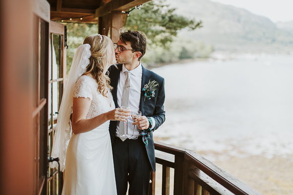 wedding photos at tree house on the lodge on loch goil scotland