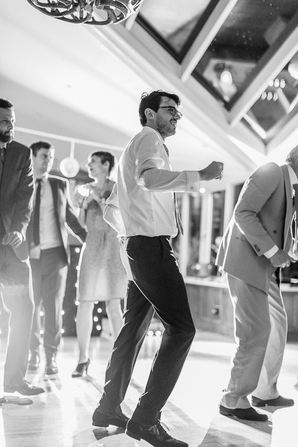 groom dancing fotogenic of scotland