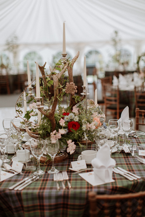 scottish style wedding decorations during soarn castle wedding