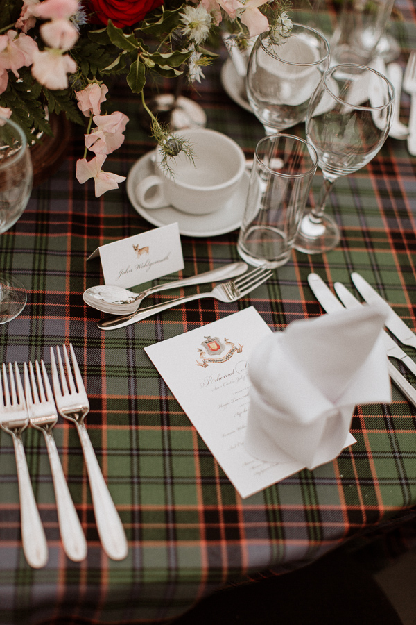 table decorations with tartan fotogenic of scotland
