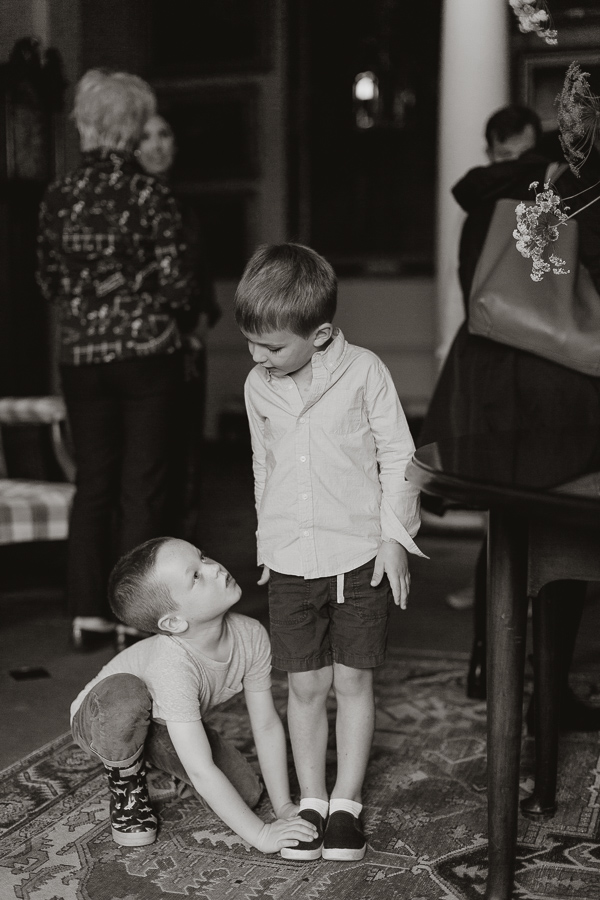 kids playing before wedding dumfries house