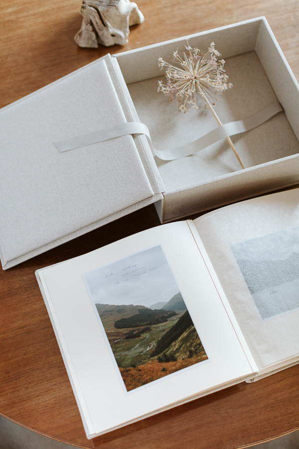 Wedding Photographer Glasgow Albums 79